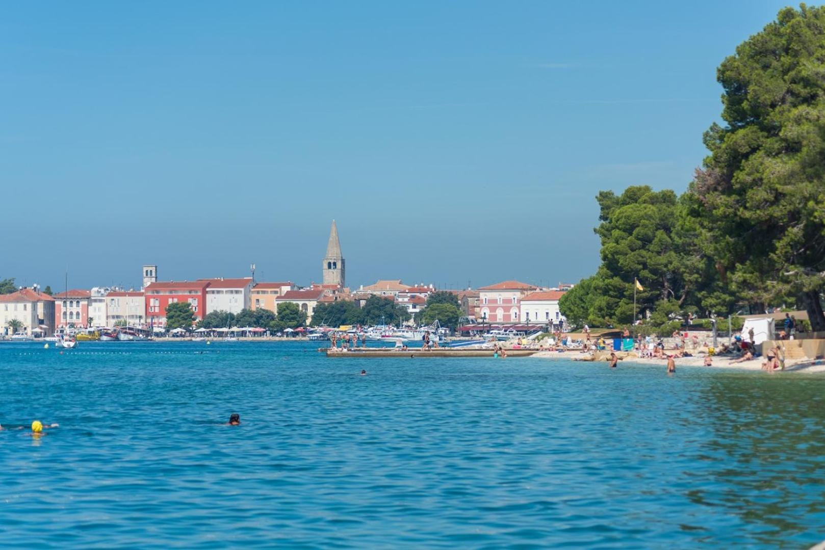 Apartment Gaby With Balcony Porec Esterno foto